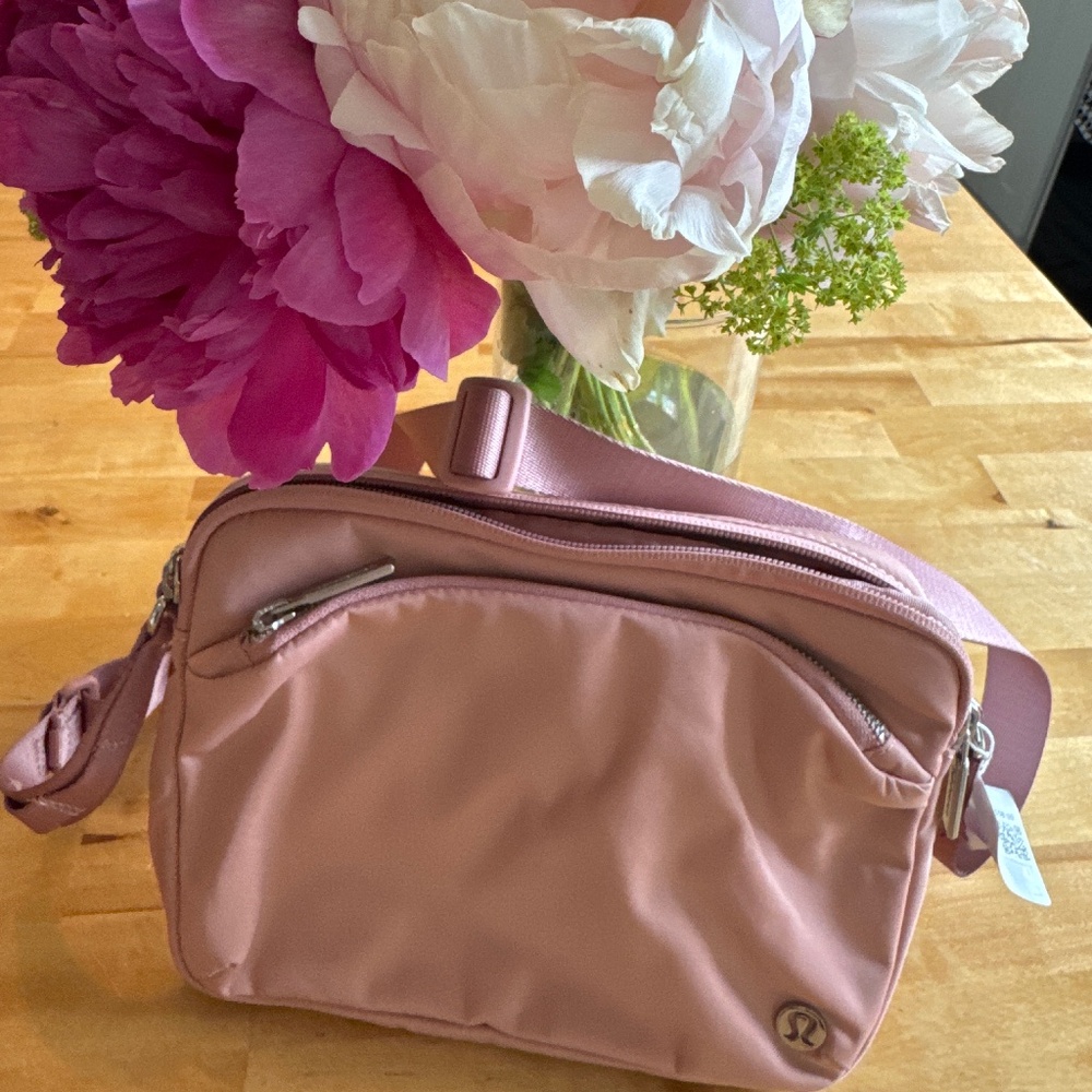 Lululemon crossbody